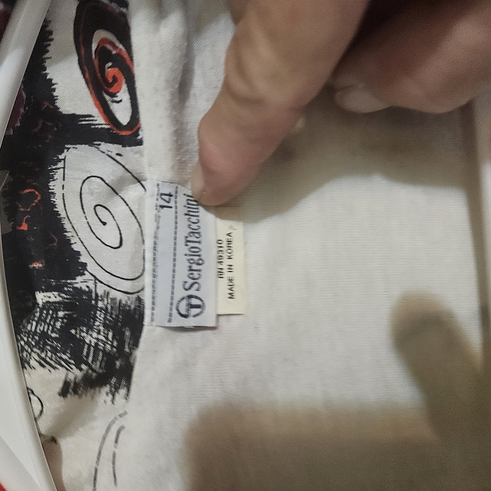 Sergio Tacchini Red and White Bomber Jacket with Artistic Flair - Picture 10 of 10